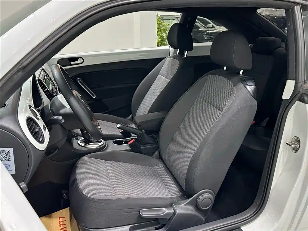 Volkswagen Beetle 2015 180TSI фото 9
