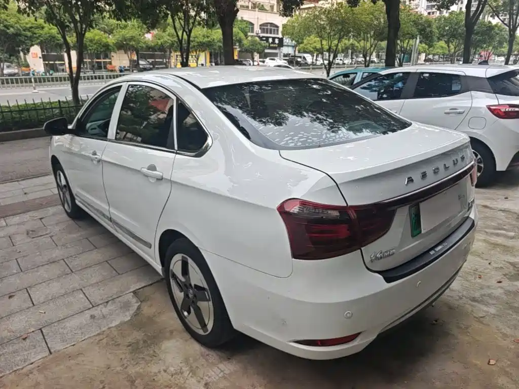 Dongfeng Aeolus Dongfeng Fengshen E70 2022 2021 Facelift 360H Battery Swap Version