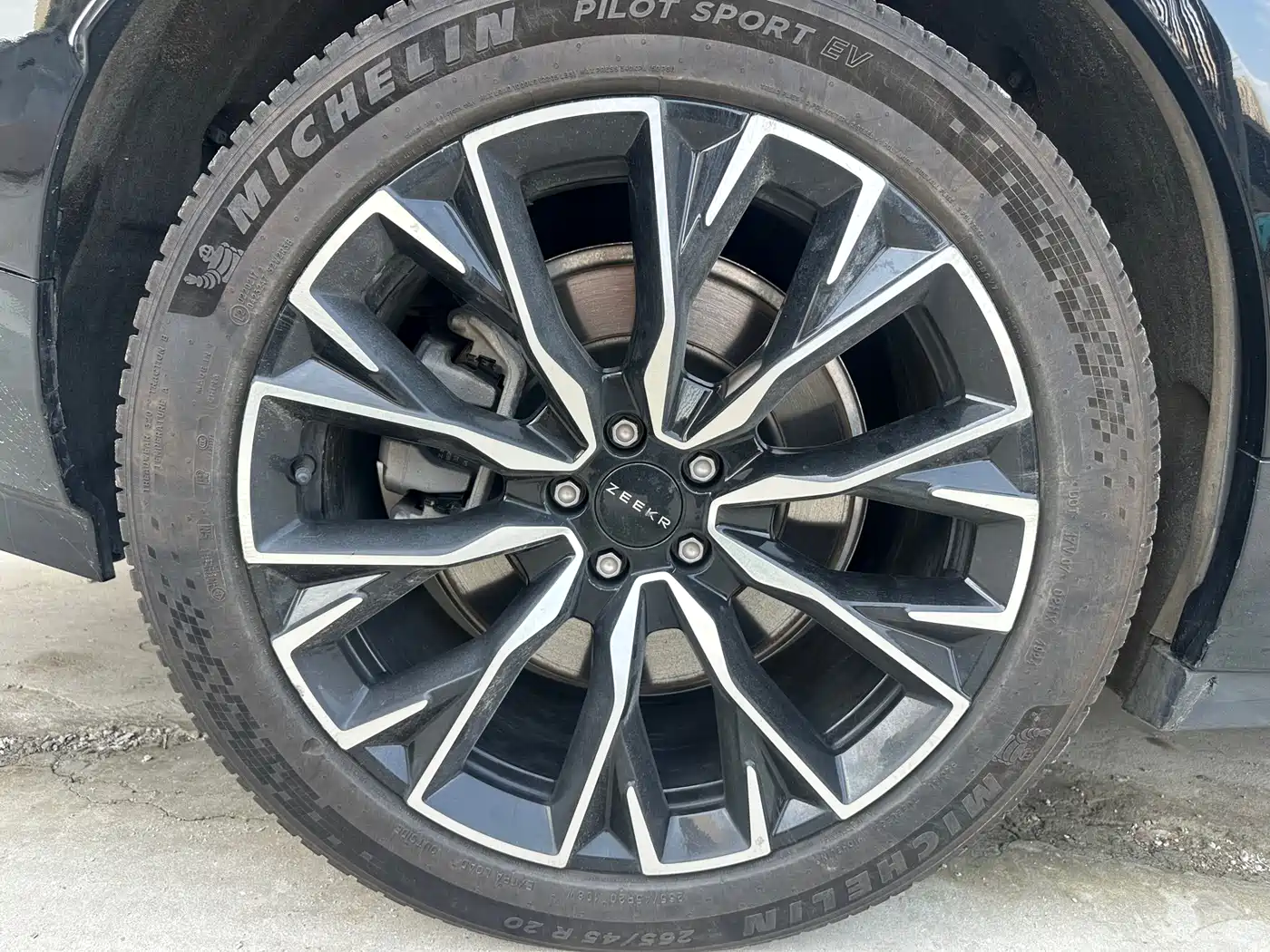 ZEEKR EXTREME KRYPTON 7X