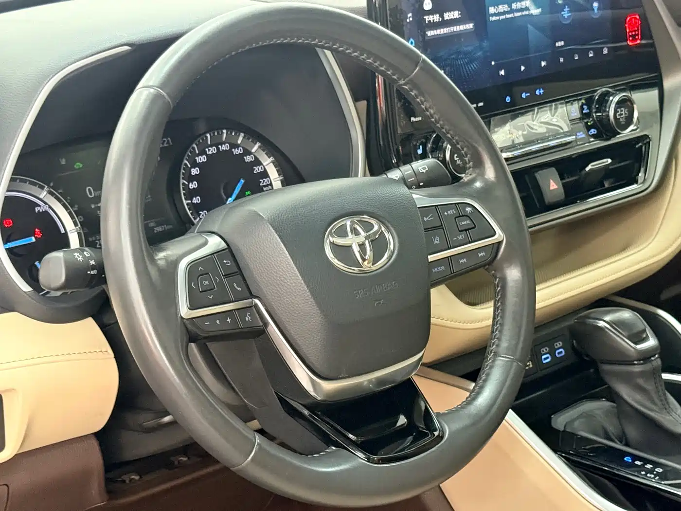 Toyota Highlander 2022 Model Dual Engine 2.5L 4WD Premium Edition 7-Seater фото 6