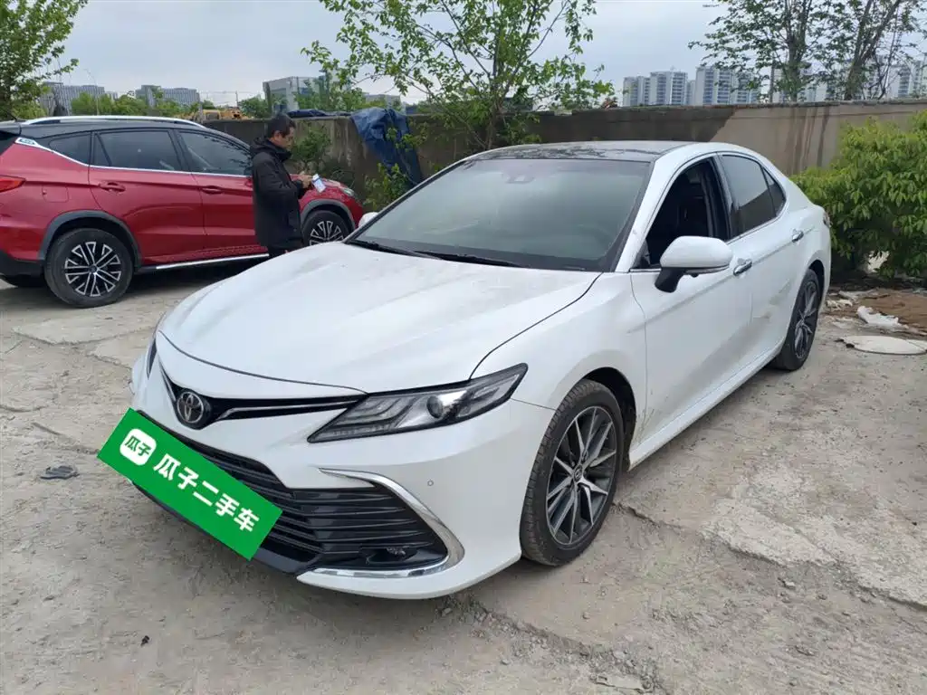 Toyota Camry 2021 2.5G Luxury Edition фото 2