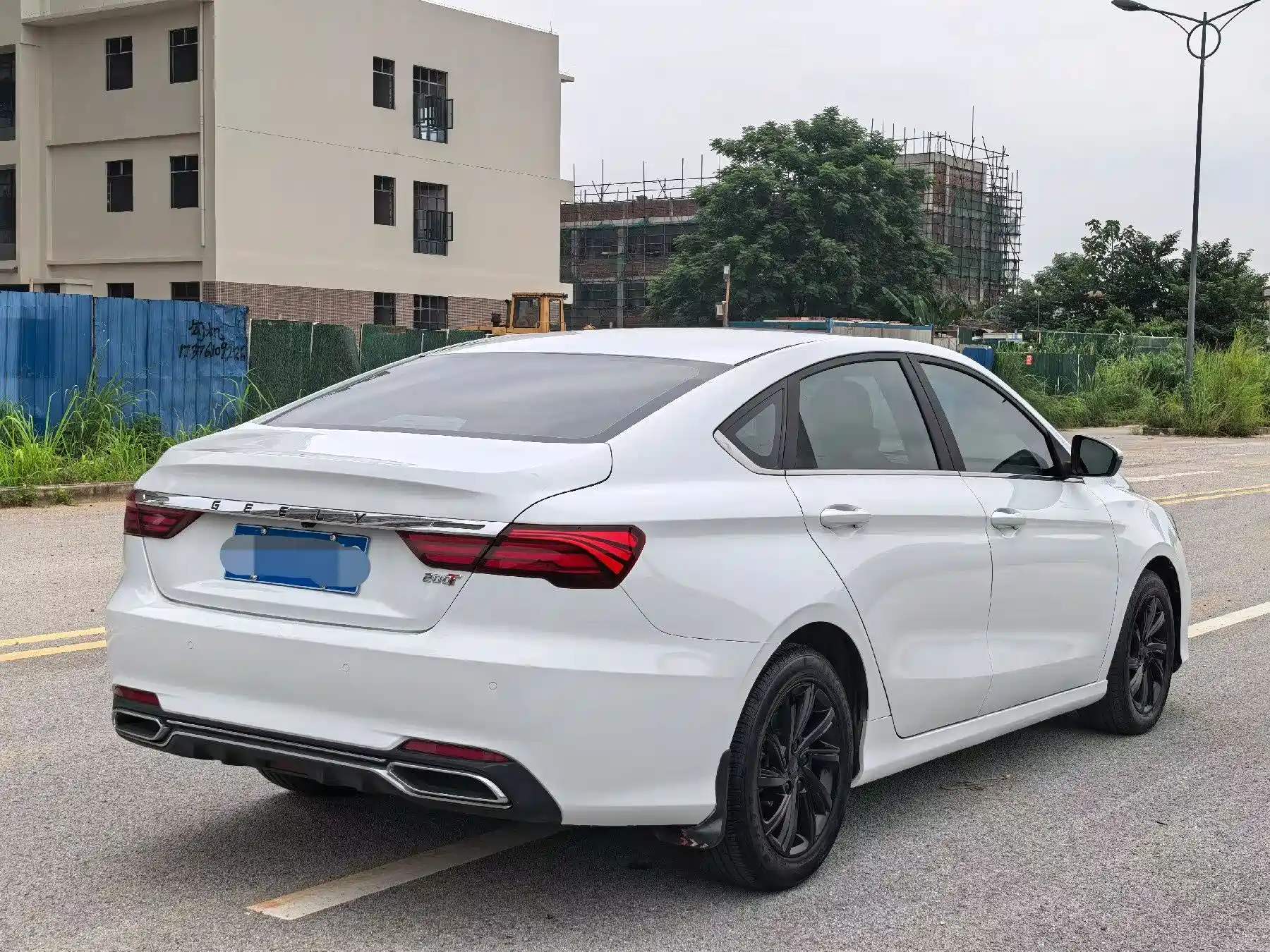 Фото 4 - Geely Binrui
