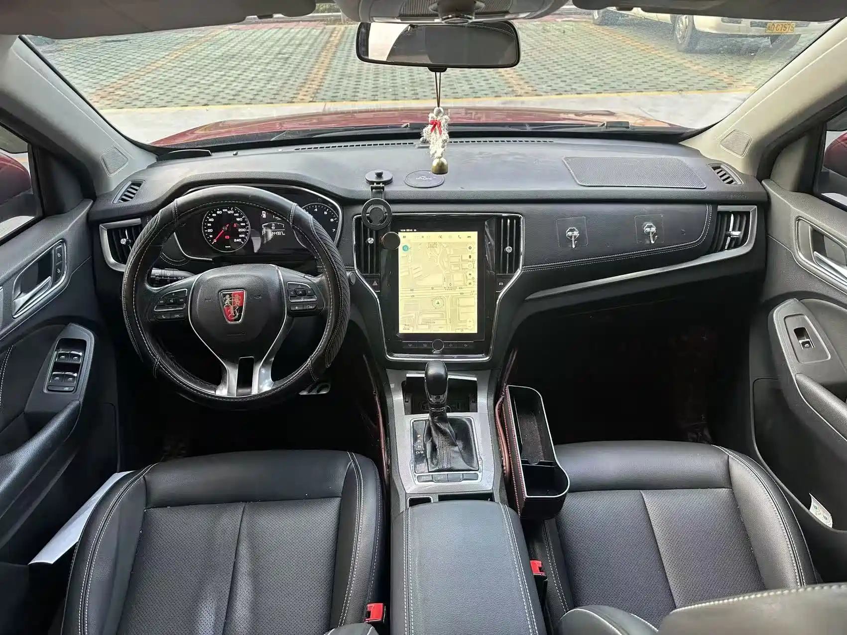 Фото 9 - Roewe RX5