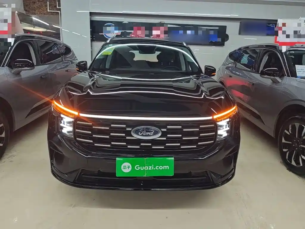 2025 Ford Edge