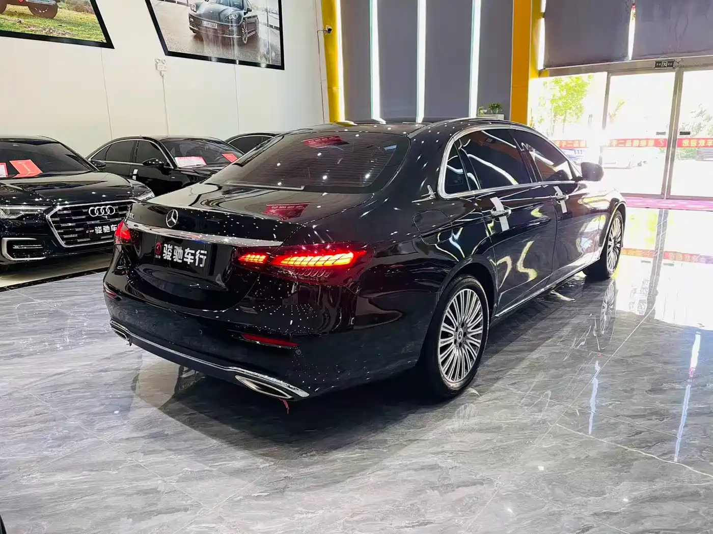 MERCEDES-BENZ E-CLASS