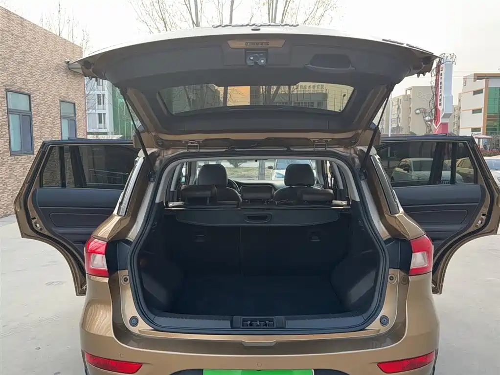 GAC Trumpchi Trumpchi GS4 2015 200T G-DCT Luxury Edition фото 17