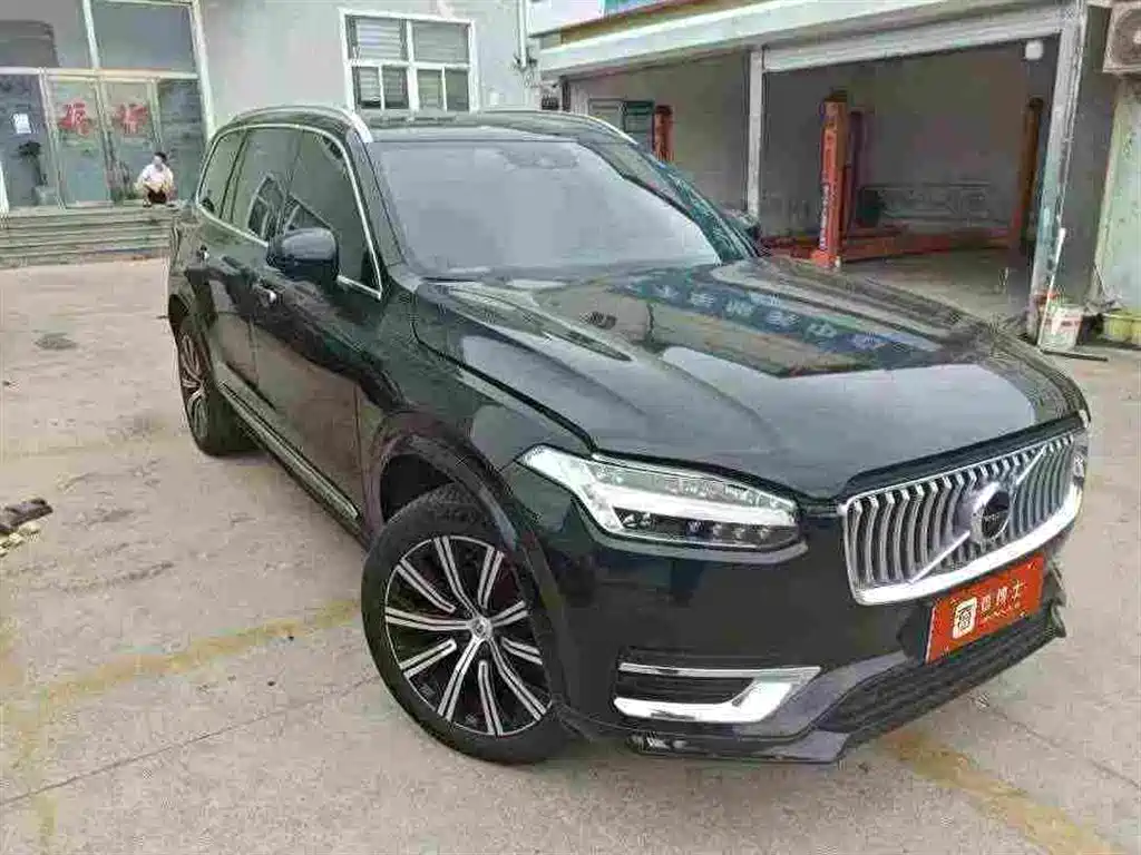 Фото 2 - Volvo XC90