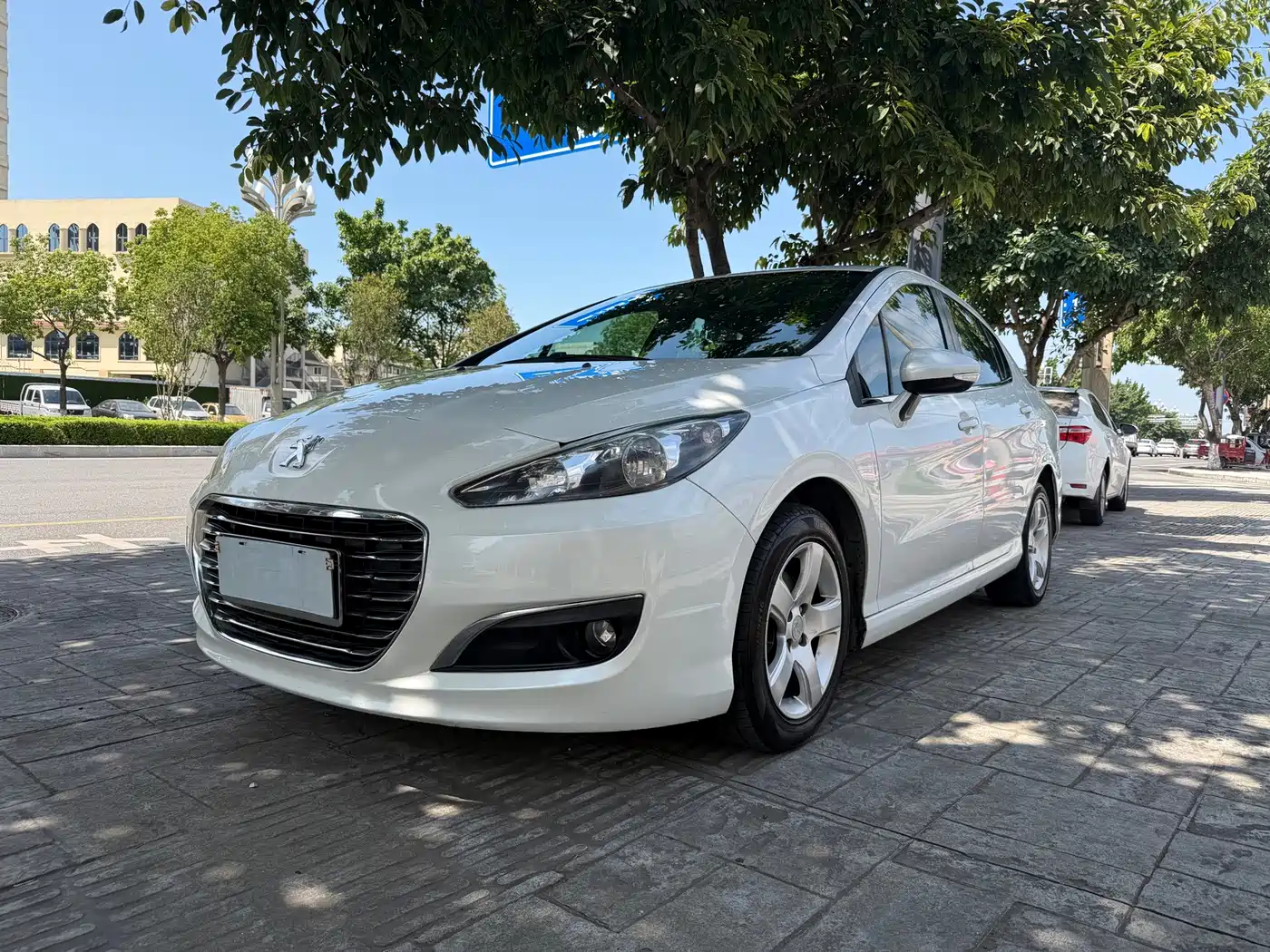 Peugeot 308 2014 2014 Model Joy Edition Classic 1.6L Manual Superior Style