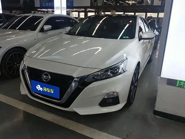 NISSAN TEANA
