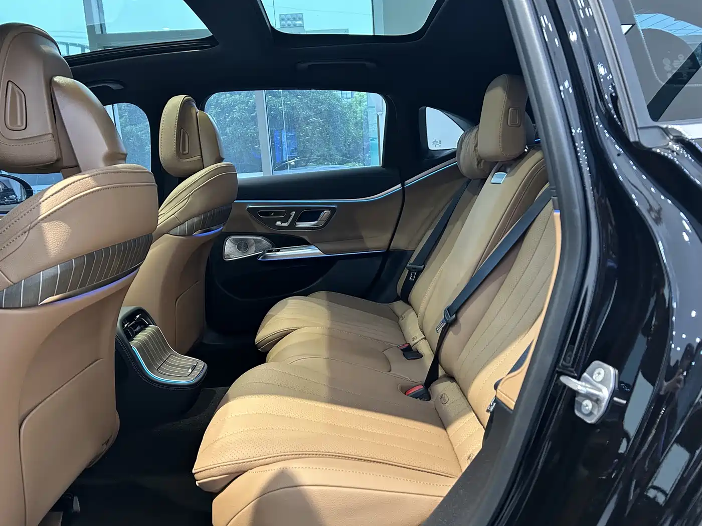 Mercedes-Benz E-Class 2025 Facelift E 300 L Luxury фото 13