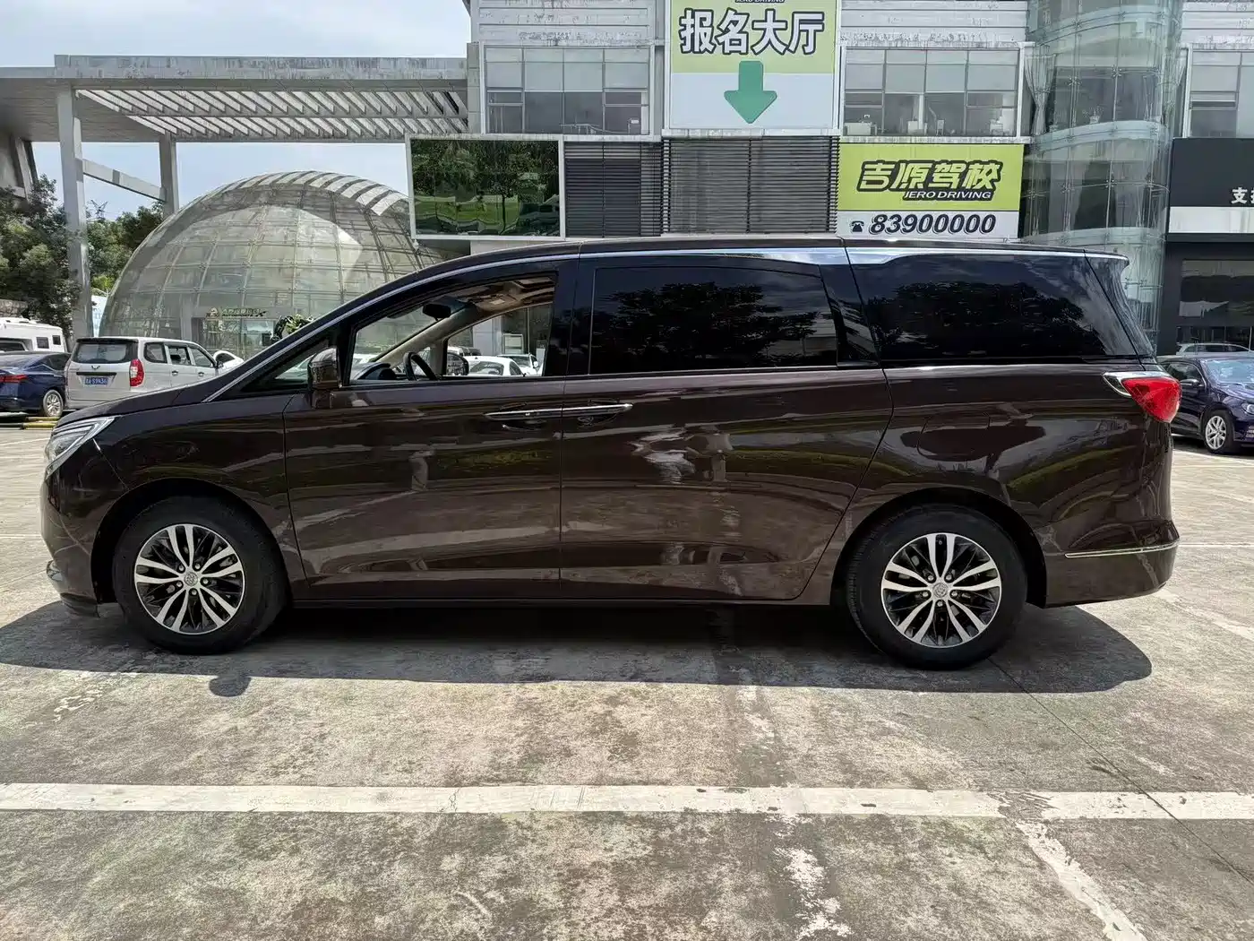 Buick GL8 2017 ES 28T Luxury China V фото 5