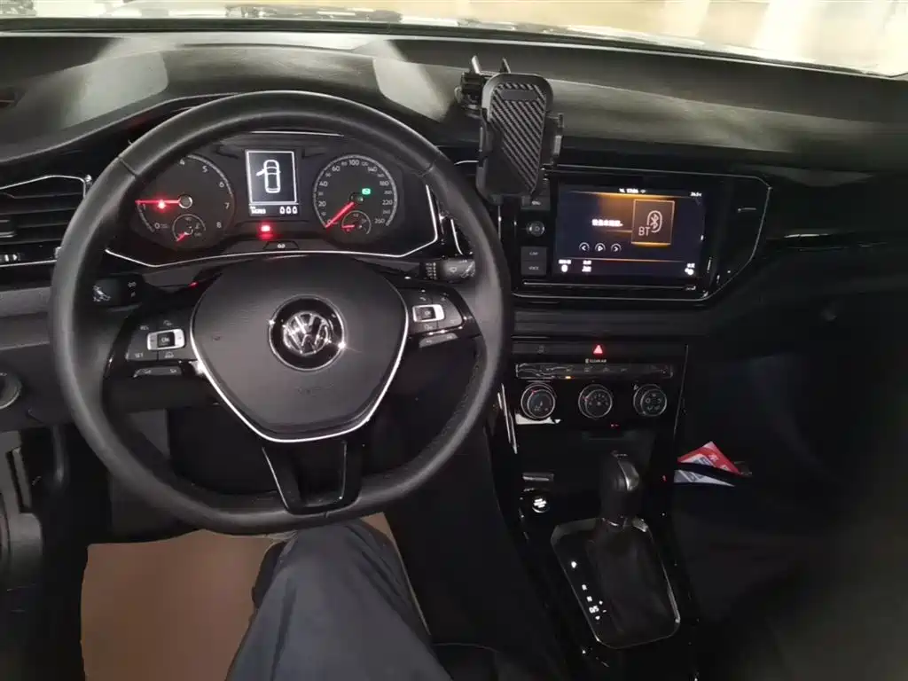 Volkswagen T-ROC 2019 280TSI DSG 2WD Comfort Version China VI фото 10