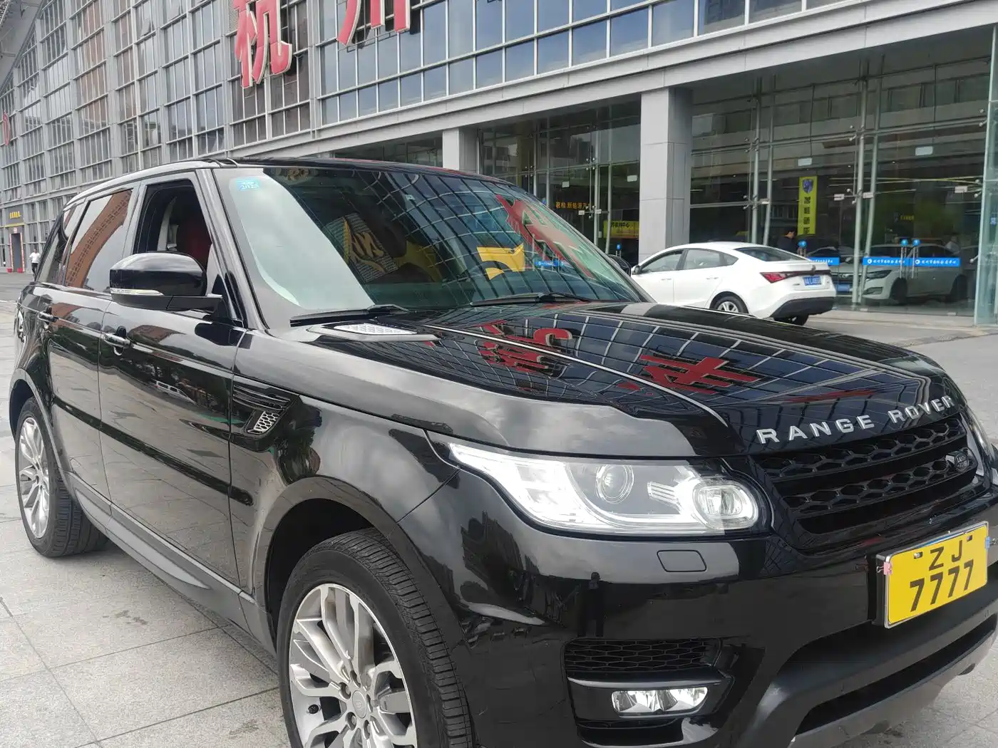 Land Rover Range Rover Sport 2016 Model 3.0 SC V6 HSE DYNAMIC фото 5