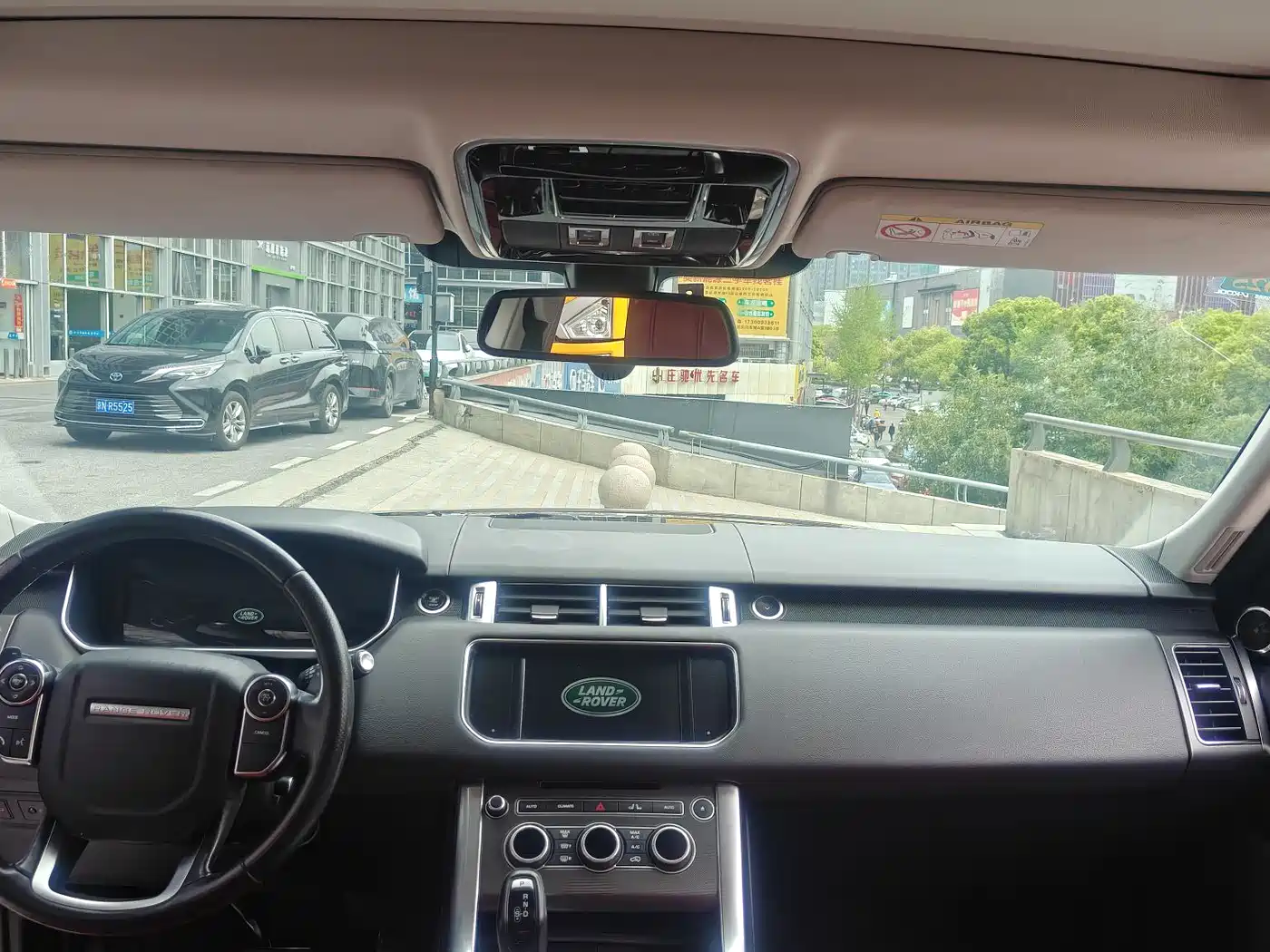 Land Rover Range Rover Sport 2016 Model 3.0 SC V6 HSE DYNAMIC фото 16