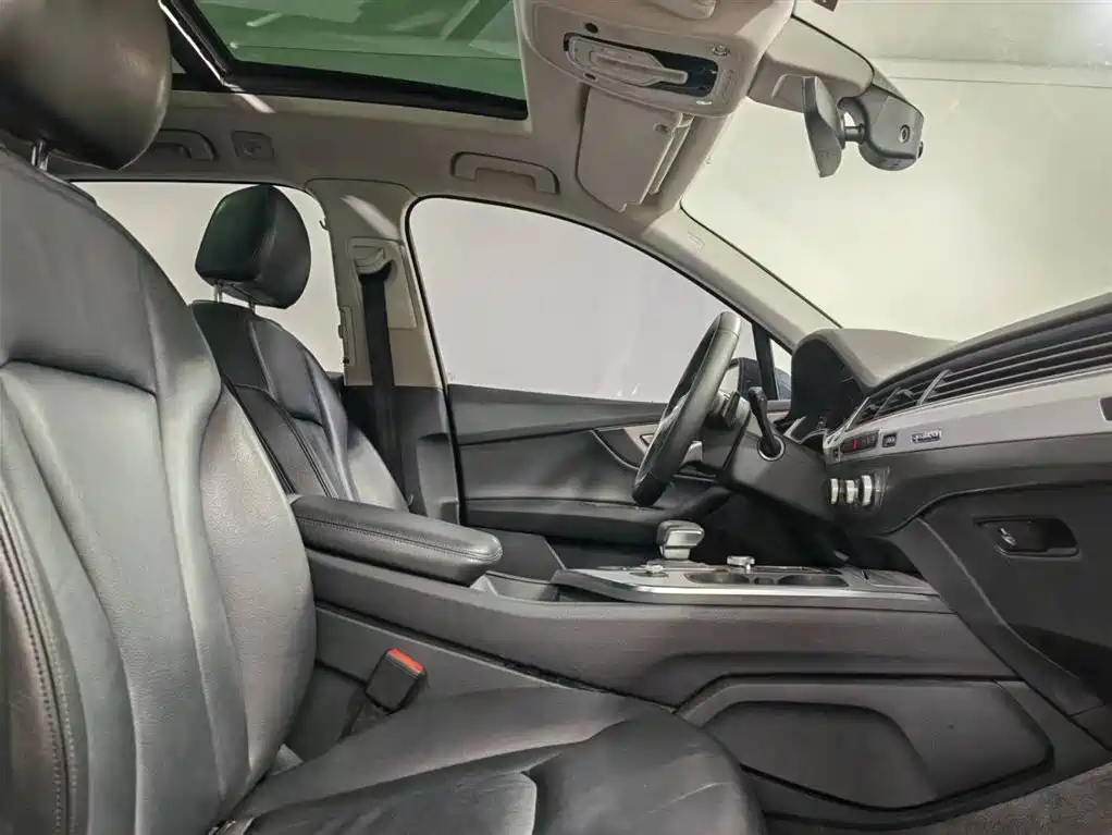Audi Q7 2019 45 TFSI Comfort фото 8