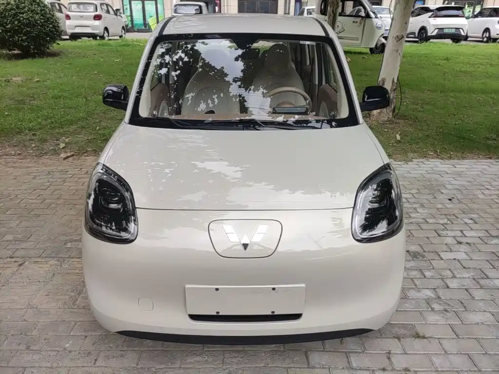 Wuling Motors Hongguang MINIEV 2026 2025 4-Door Advanced