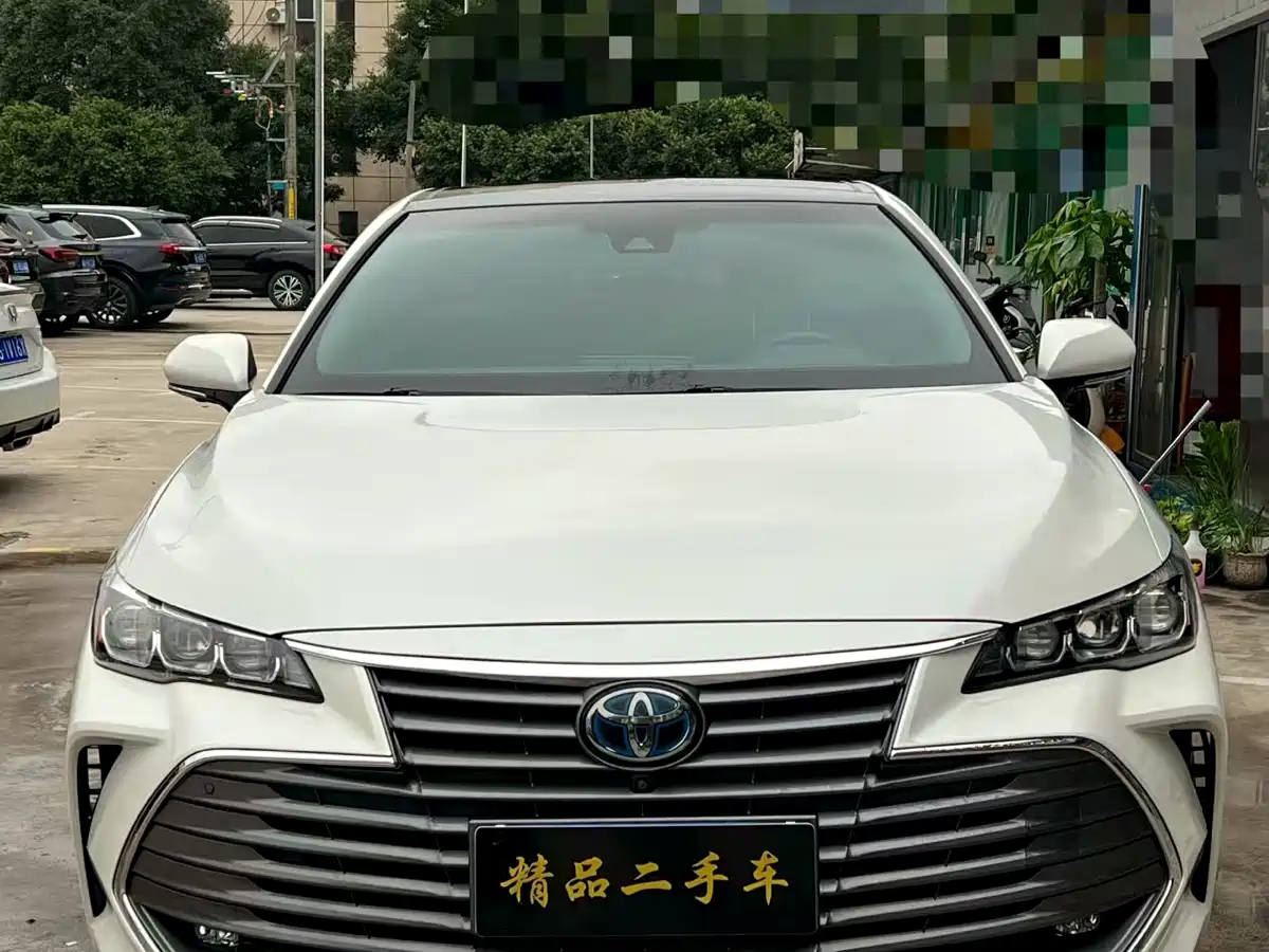 Toyota Avalon 2019 Hybrid 2.5L XLE Premium Edition China V фото 2