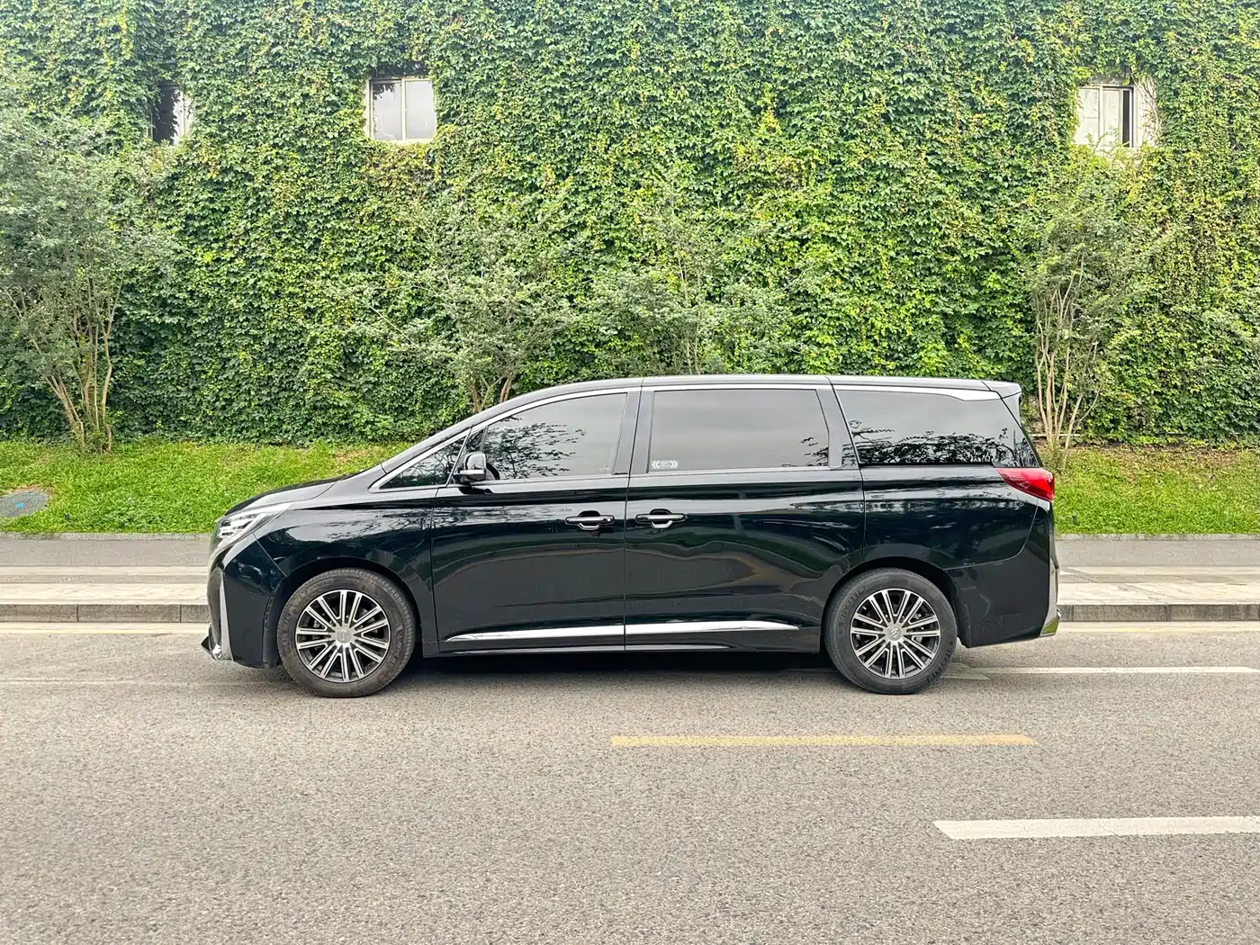GAC Trumpchi Trumpchi M8 2021 Leading Show Series 390T Prestige Edition фото 3
