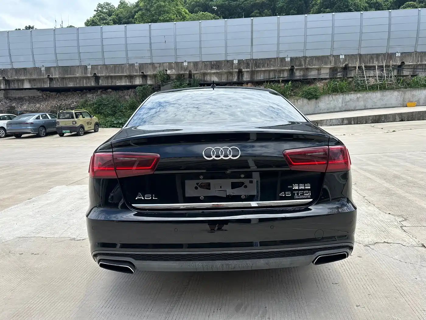Фото 8 - Audi A6L