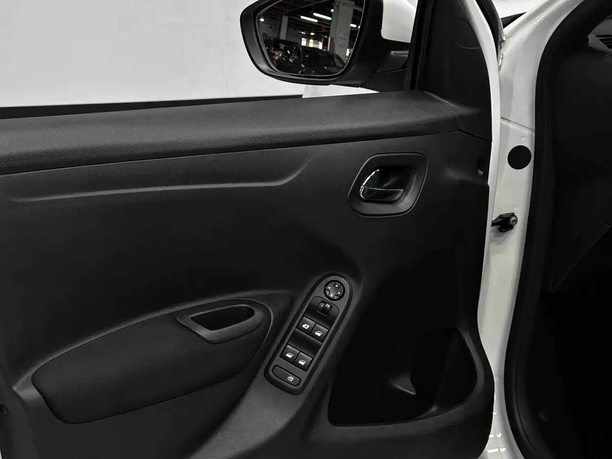 Peugeot 301 2016 2016 1.6L Manual Comfort Edition