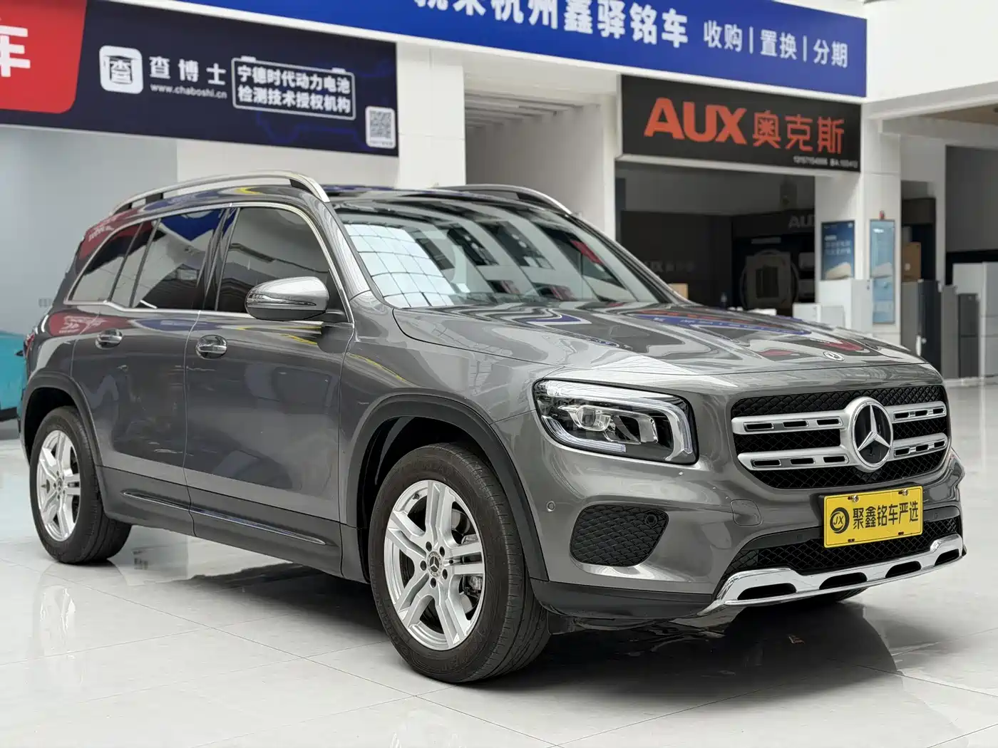 MERCEDES-BENZ GLB