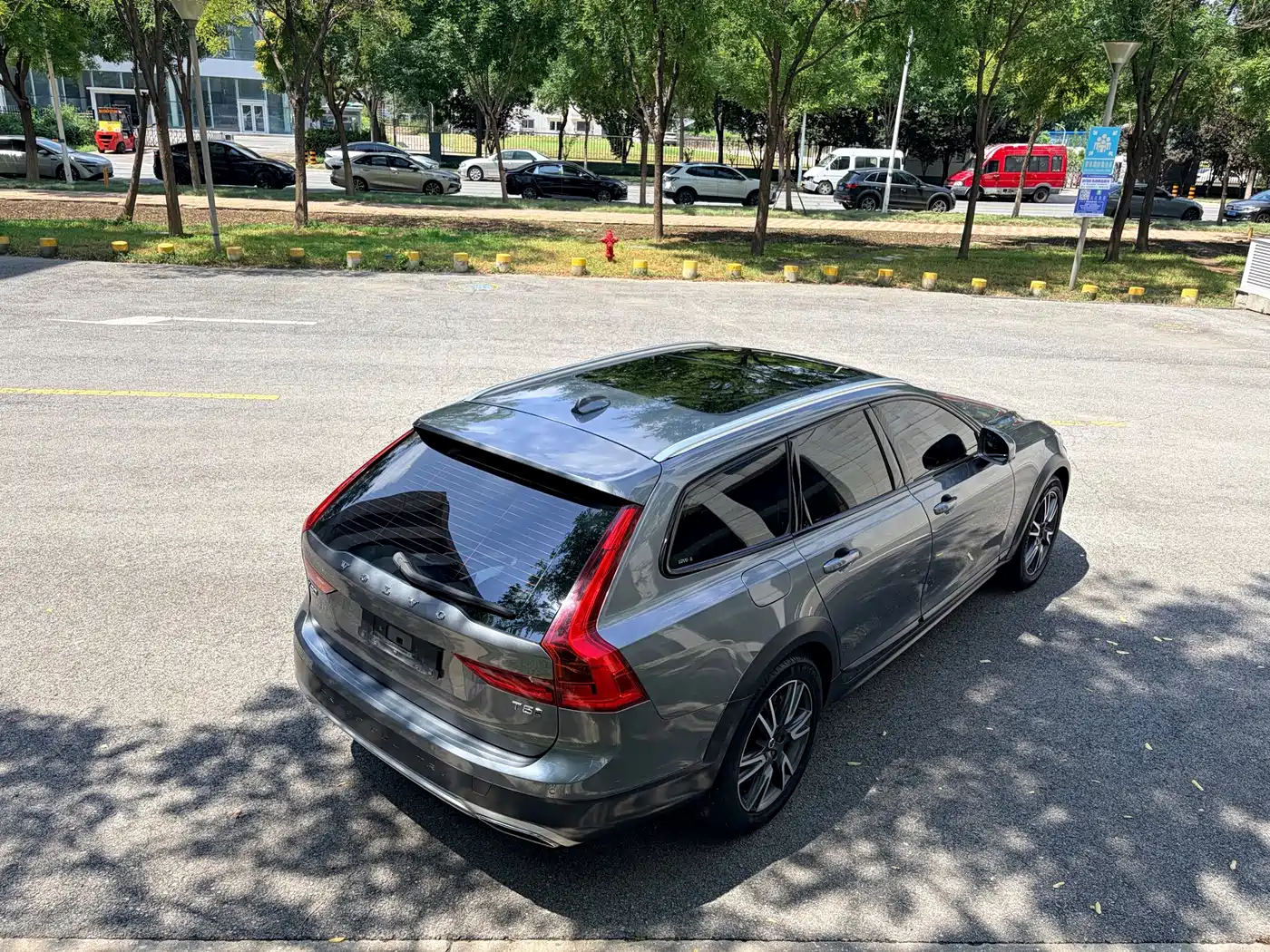 Volvo V90 2020 2020 Facelift Cross Country T5 AWD Momentum