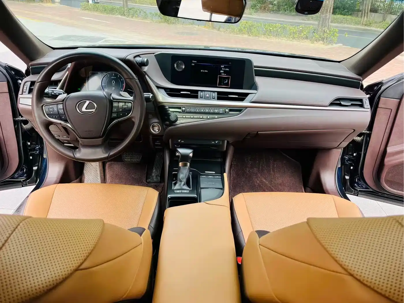 Lexus ES 2020 200 Excellence фото 24