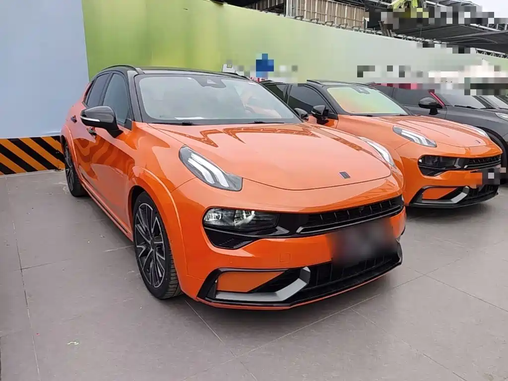 Фото 4 - Lynk & Co 02 Hatchback