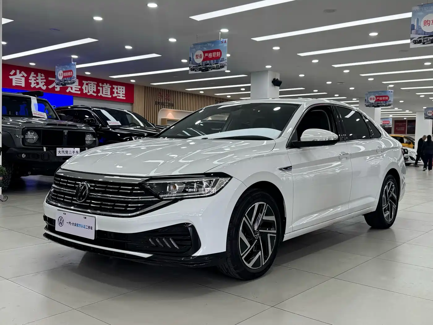 Volkswagen Sagitar 2023 300TSI DSG Surpassing Edition