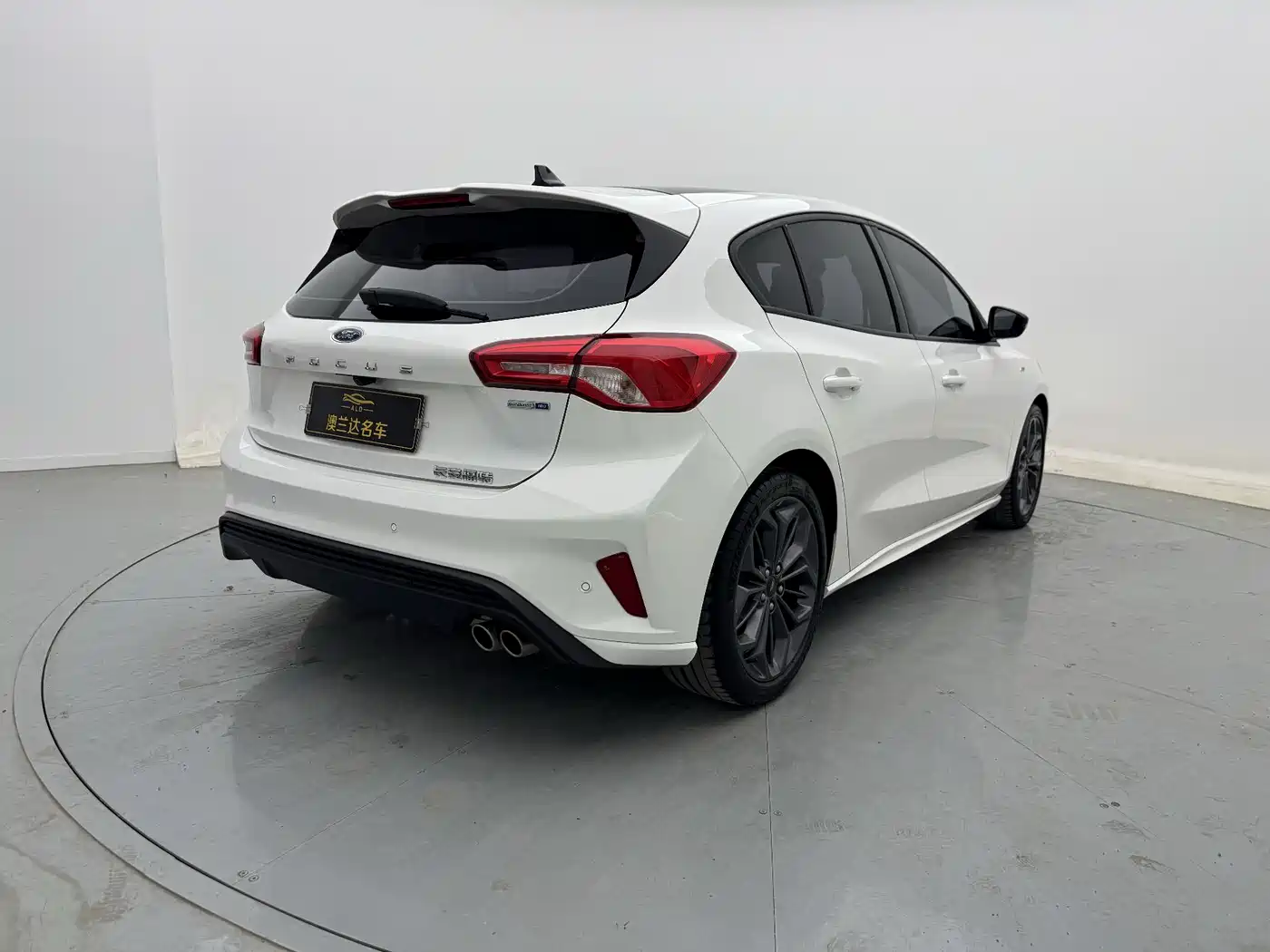 FORD FOX