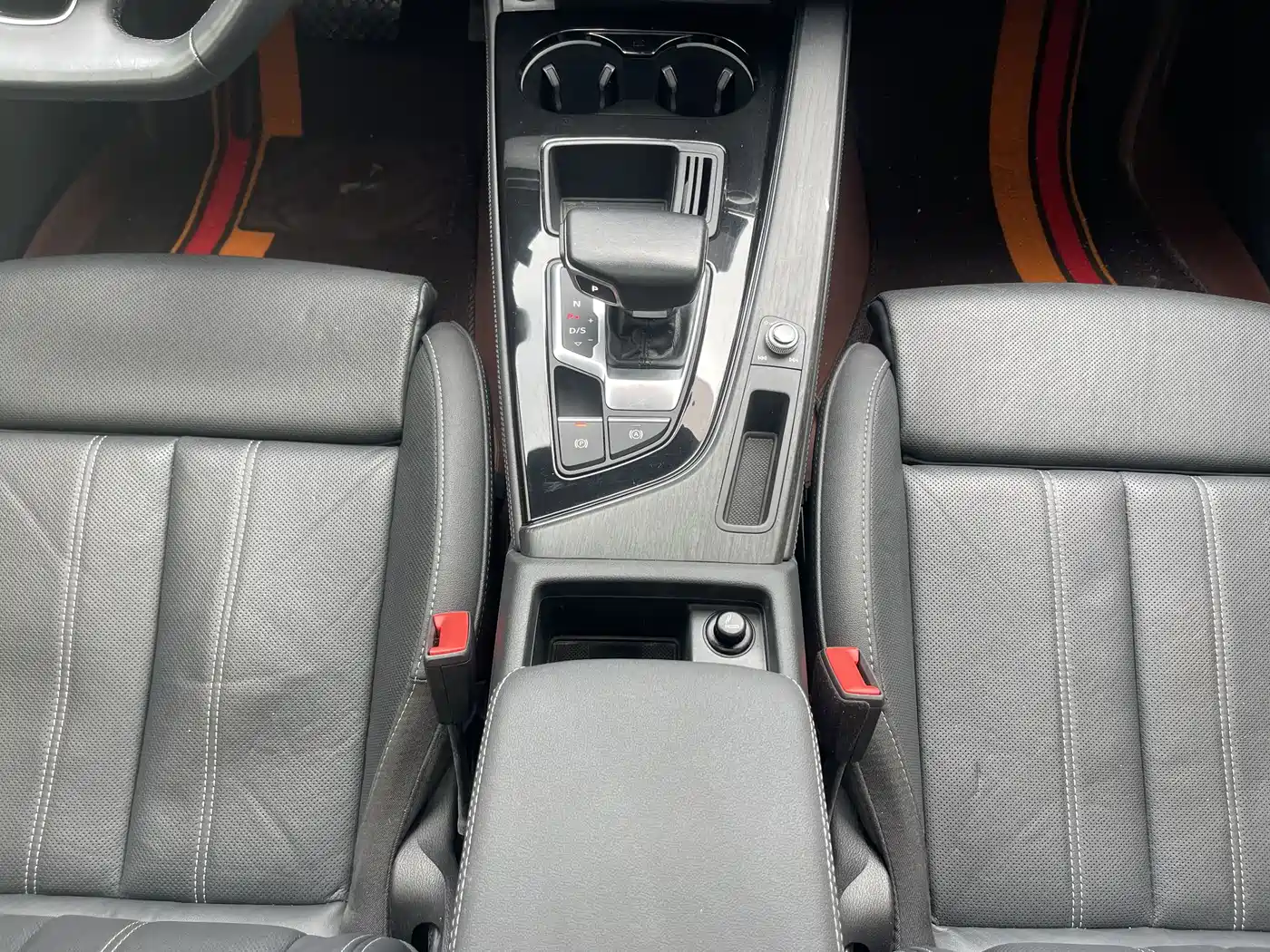 Audi A4L 2023 40 TFSI quattro Luxury Sport фото 11