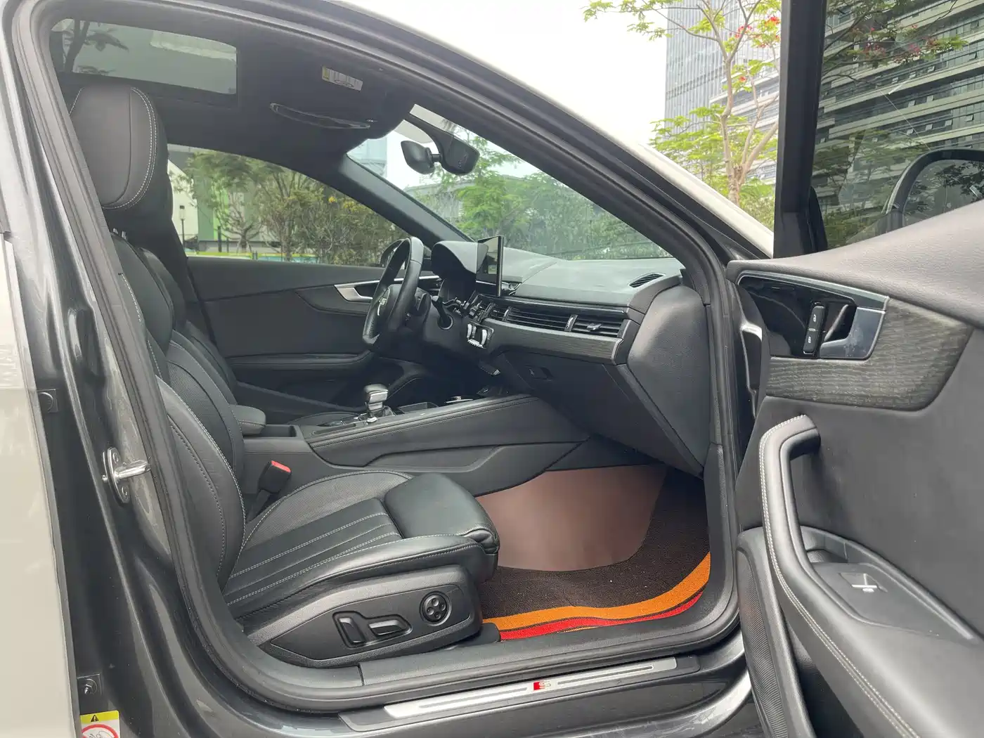 Audi A4L 2023 40 TFSI quattro Luxury Sport фото 15