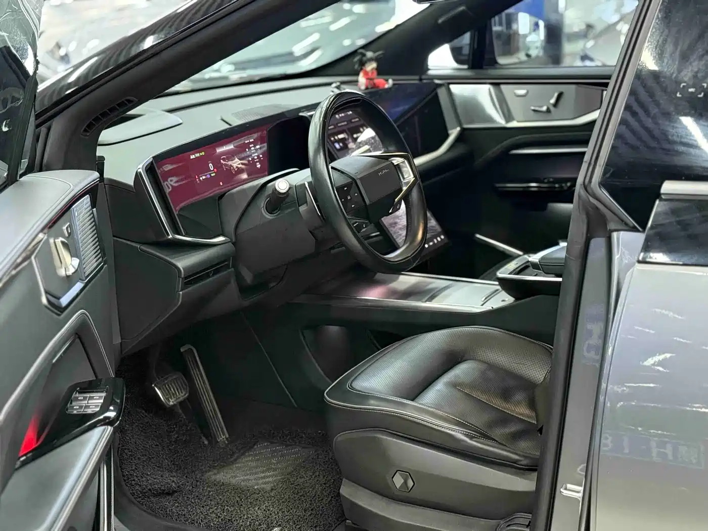 HiPhi GAO HE HIPHI Y