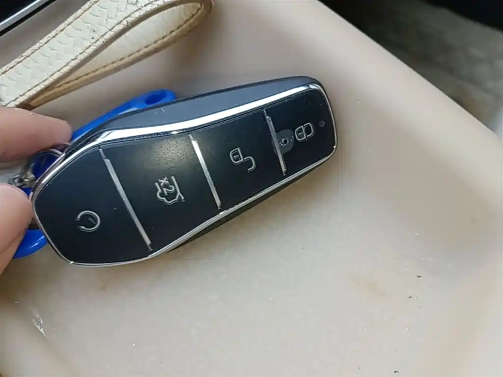 BYD Song Pro New Energy 2025 2nd Generation Smart Drive Edition DM-i 75KM Leading Type фото 9