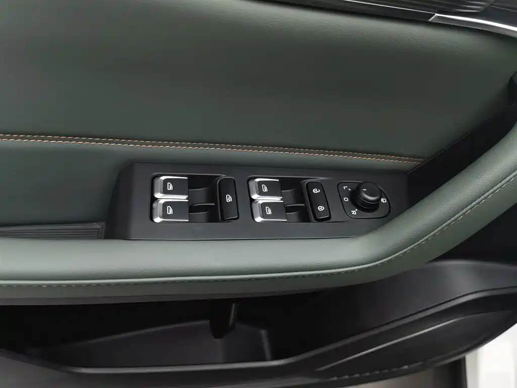 GEELY AUTOMOBILE HAOYUE L