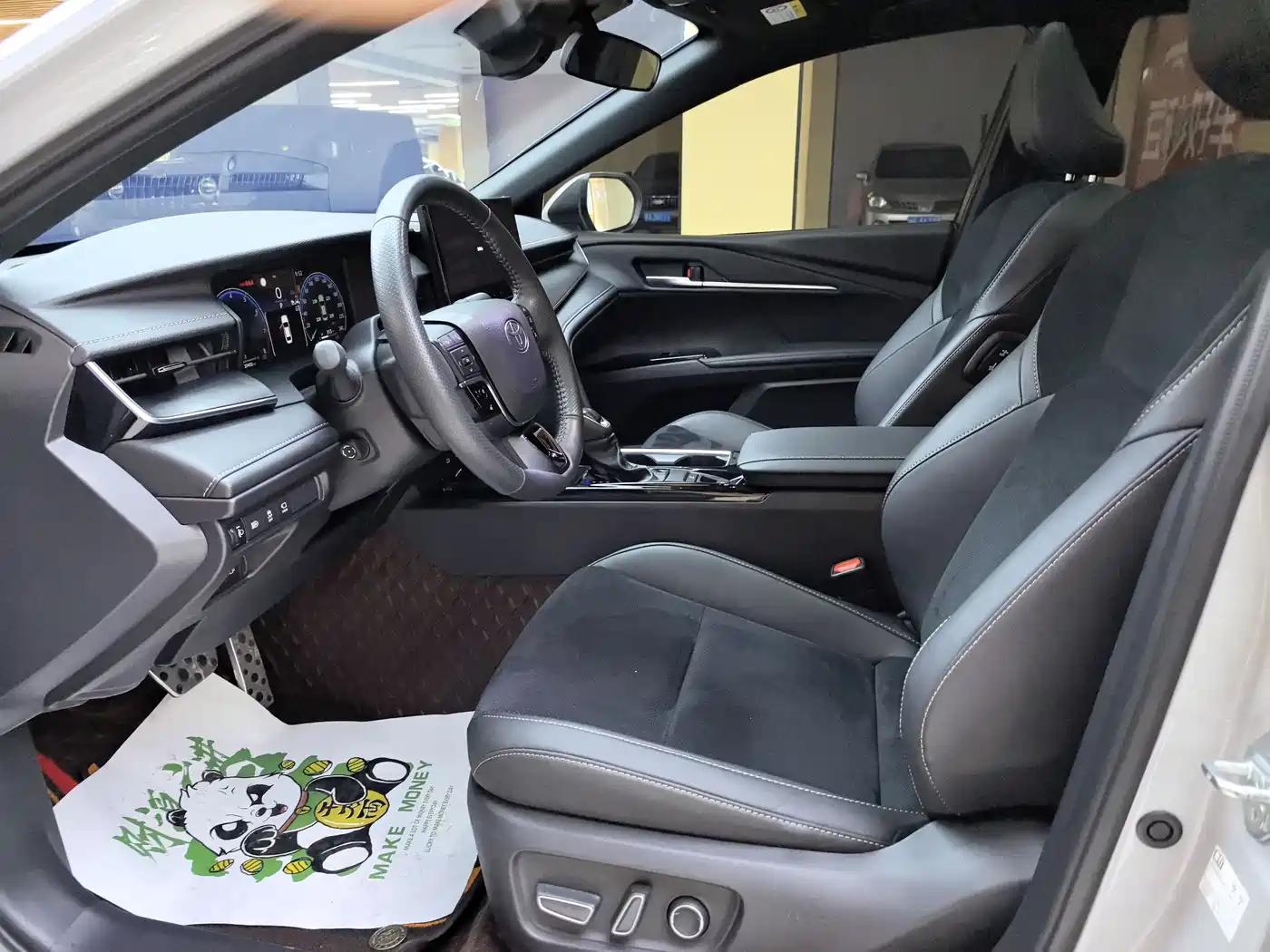 Toyota Camry 2024 Model Dual Hybrid 2.0HS Sport Edition фото 5