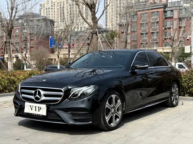 MERCEDES-BENZ E CLASS