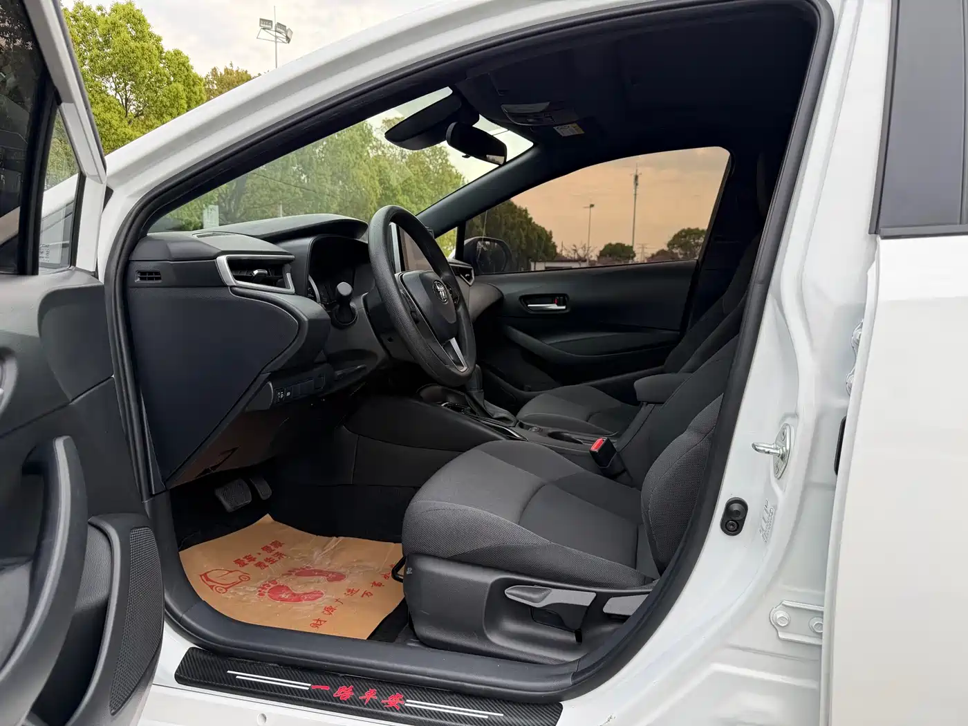 Toyota Levin 2022 185T CVT Luxury Edition фото 8