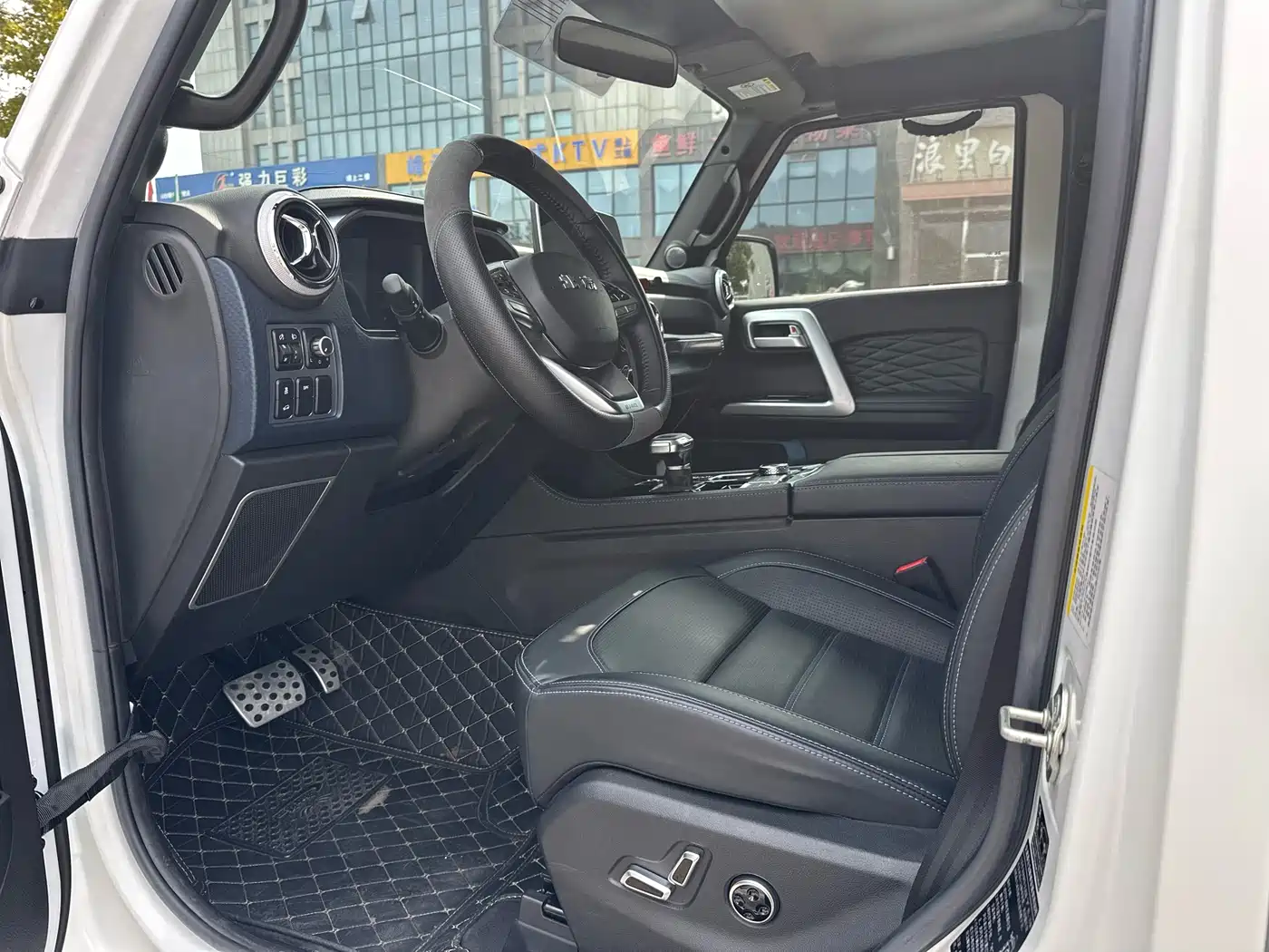 BAIC ORV Beijing Offroad BJ40 2023 2.0D Automatic 4WD Blade Hero Edition Knight Type фото 8