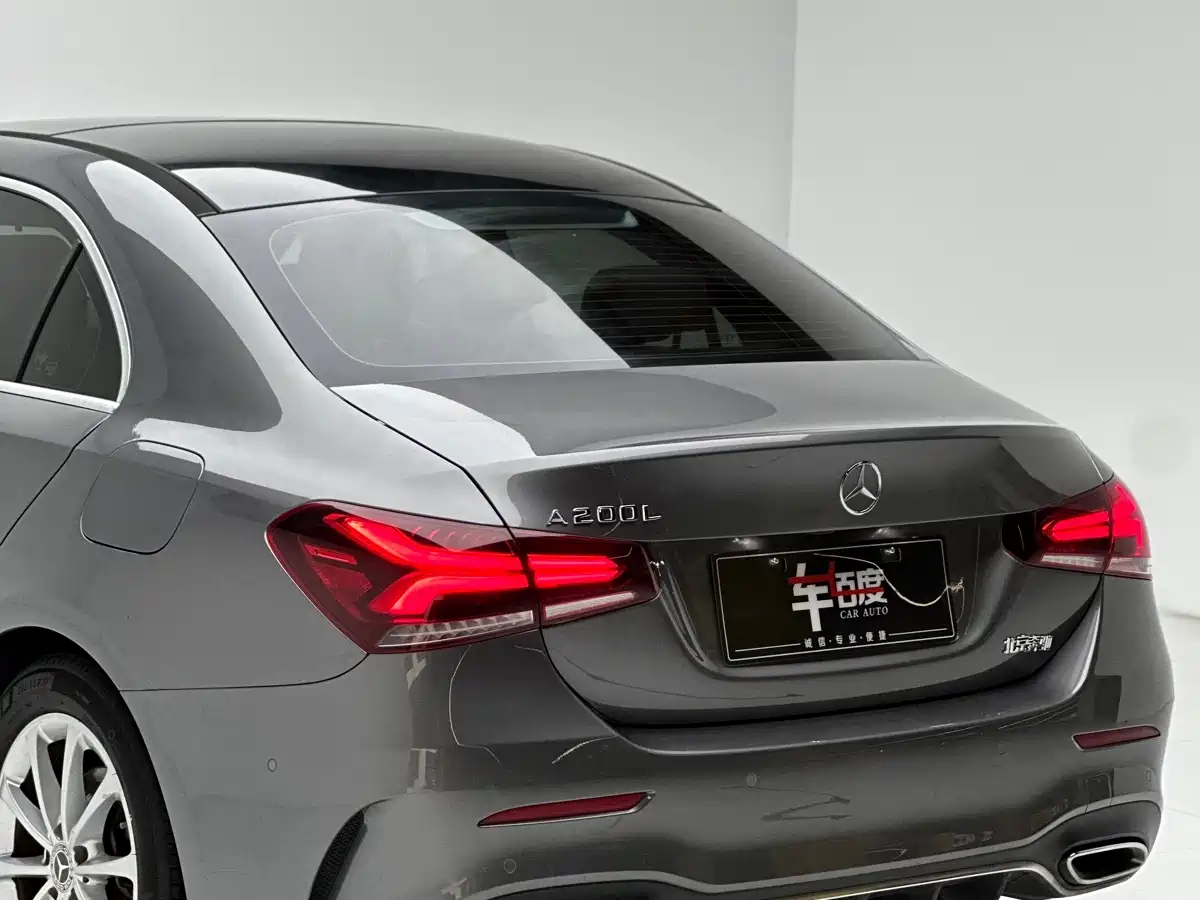 Mercedes-Benz A-Class 2020 A 200 L Sport Sedan фото 12