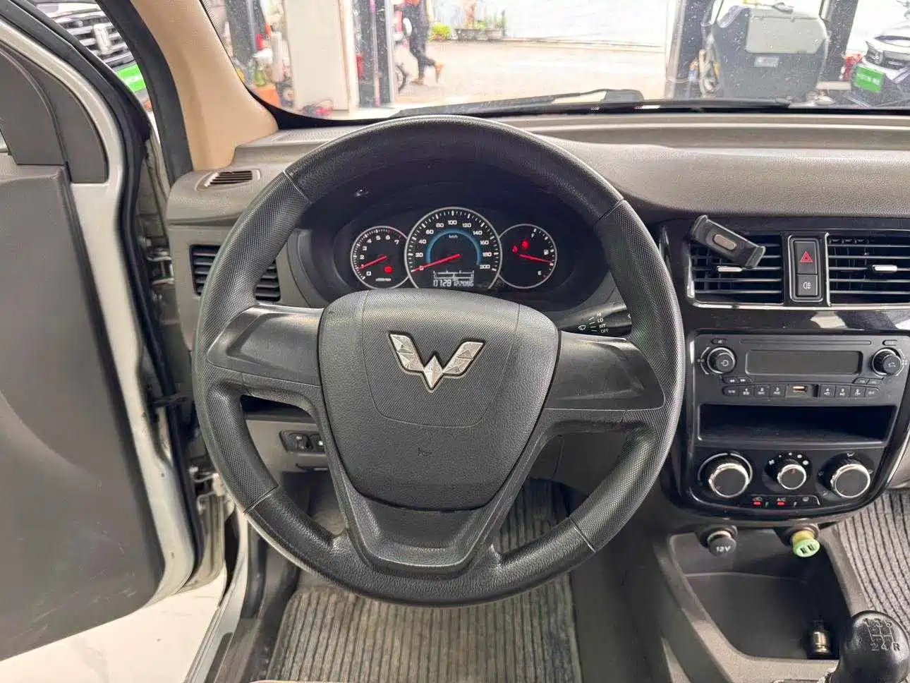 Wuling Motors Wuling Rongguang V 2016 2016 1.5L Standard