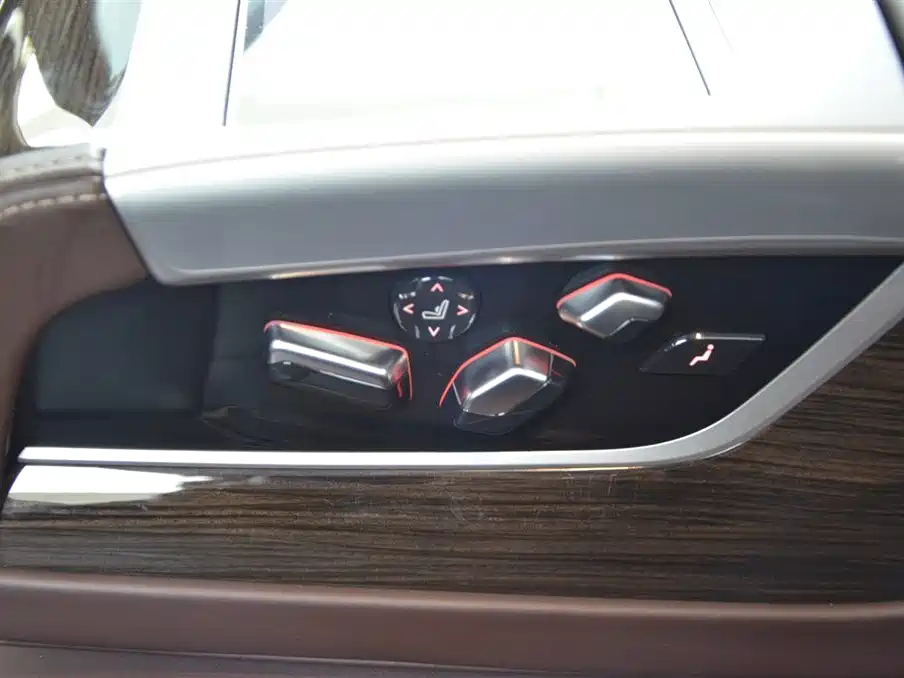 BMW 7 Series 2021 Model 730Li Luxury Package фото 14