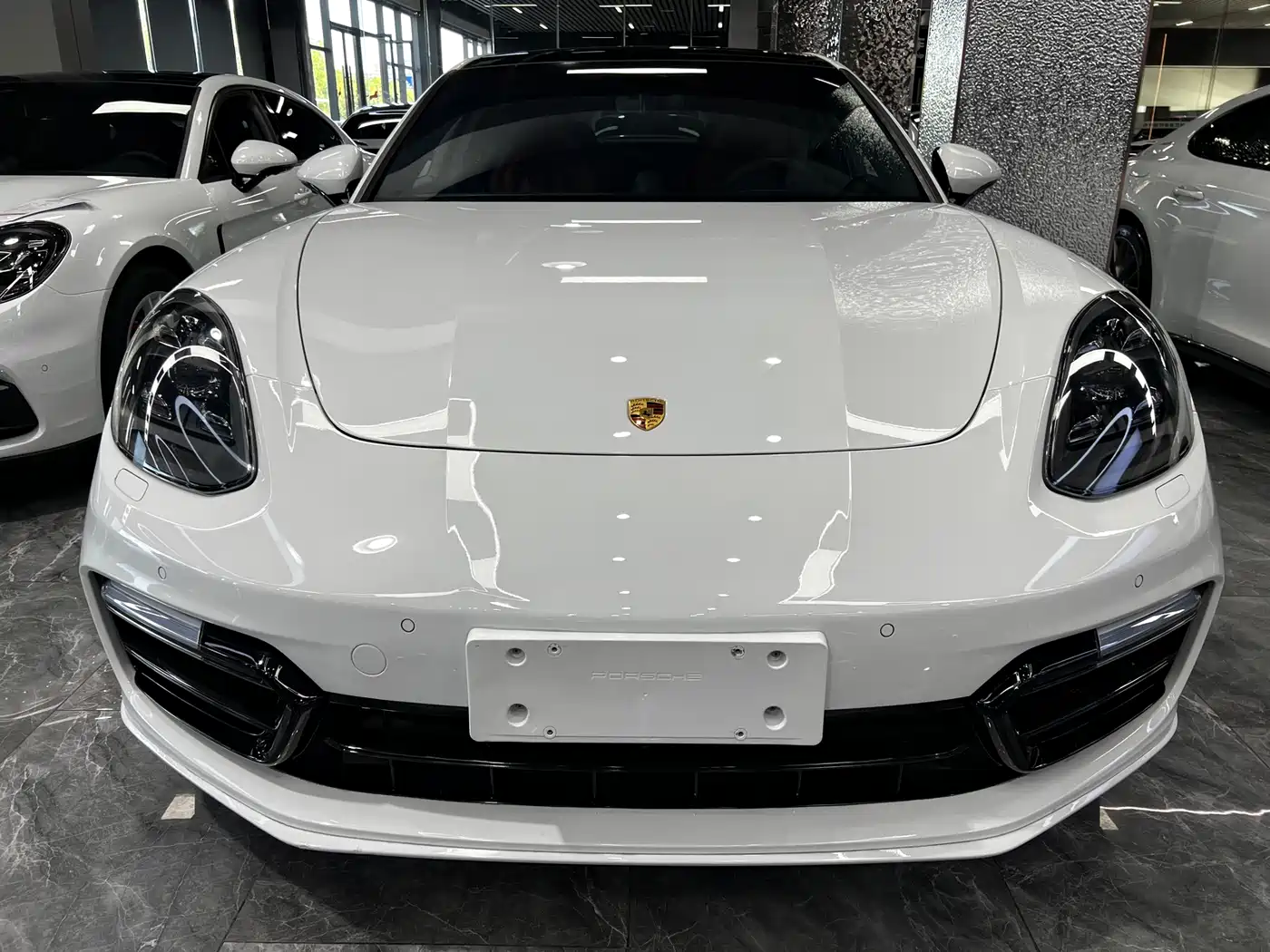 Porsche Panamera 2019 Panamera 4 Executive Long Wheelbase 2.9T фото 2