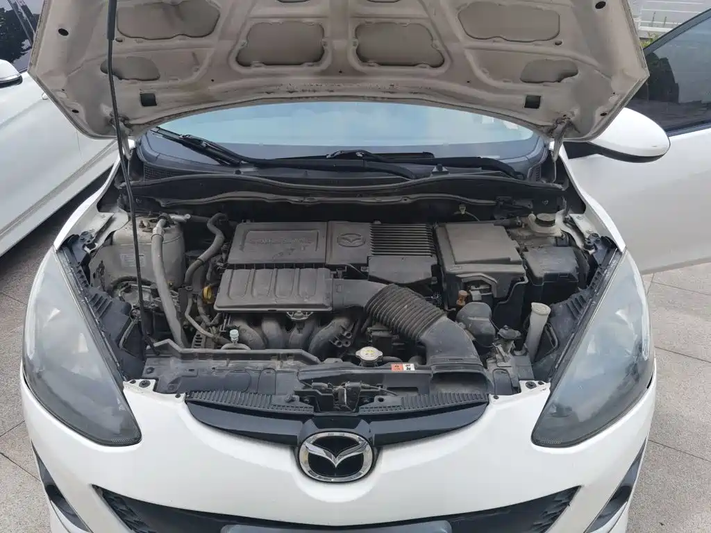 Mazda 2 2014 2012 Hatchback Dynamic 1.5L Automatic Value Edition