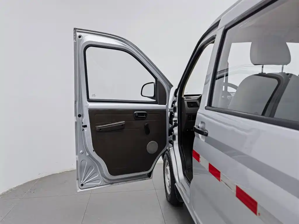 Wuling Motors Wuling Rongguang S 2022 2022 1.2L Basic Enclosed Van 5-seater LSI