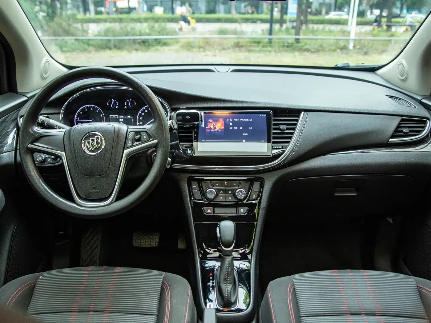 Buick Encore 2017 18T Automatic 2WD Urban Leading фото 23