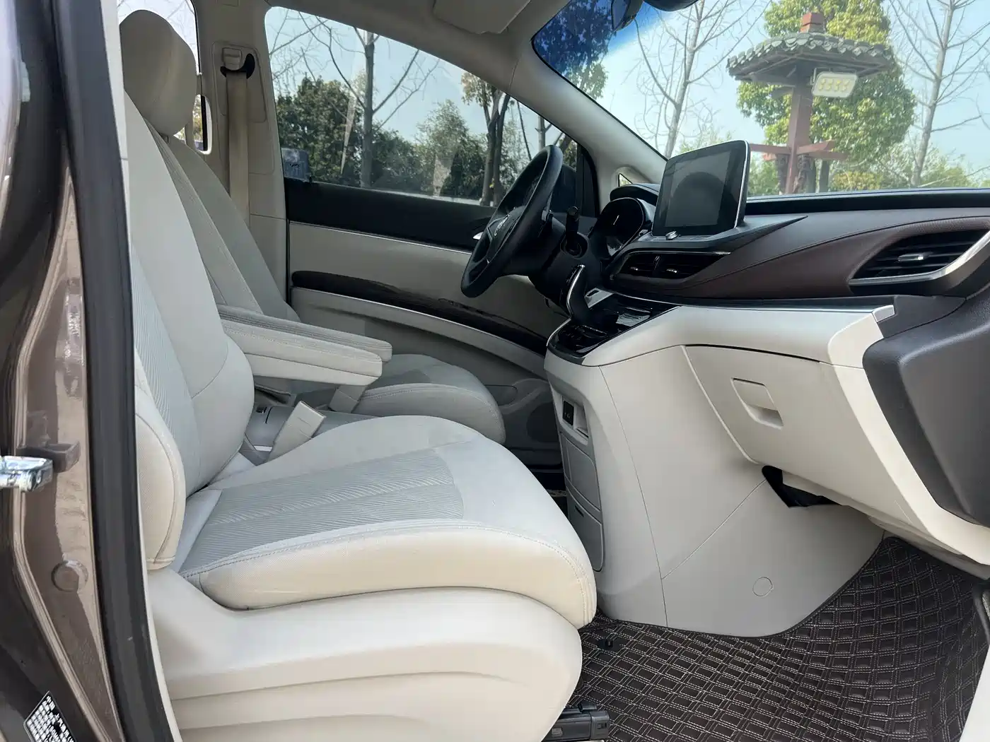 Buick GL8 2022 Land Business Class 652T Comfort фото 8