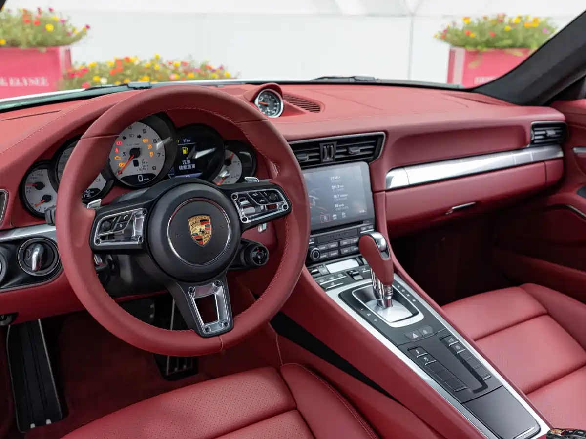 Porsche 911 2016 Carrera 4 3.0T фото 9