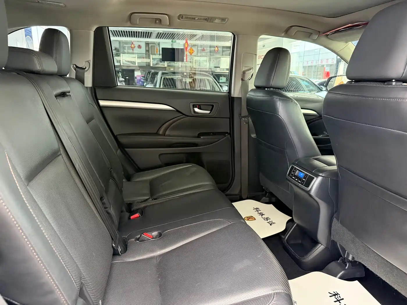 Toyota Highlander 2015 2.0T FWD Luxury Edition 7-seater фото 17