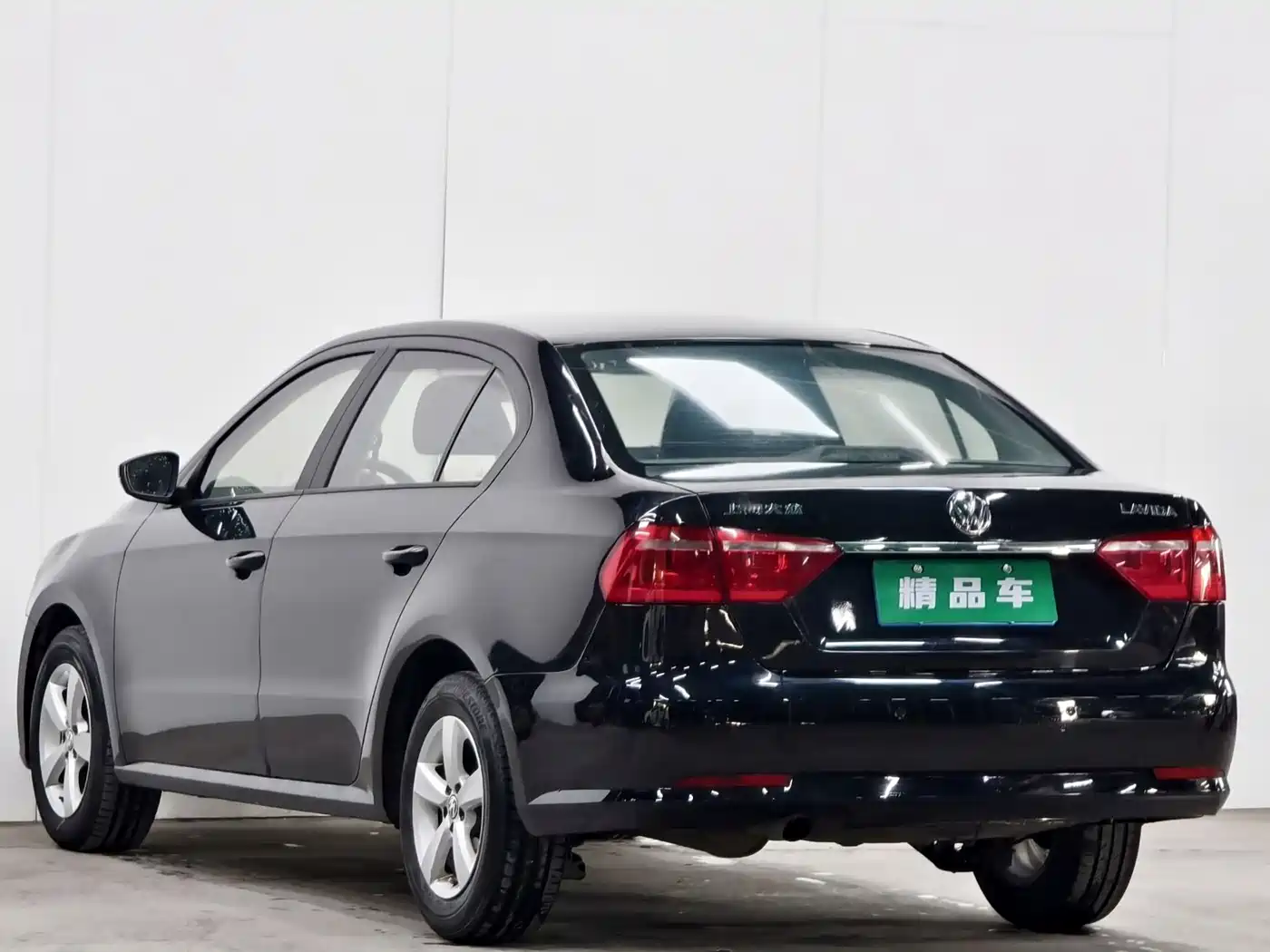 Volkswagen Lavida 2013 1.6L Automatic Trend Edition фото 6